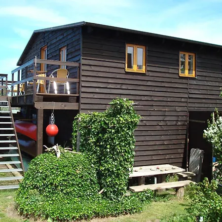 Kanuhof Spandowerhagen דירה